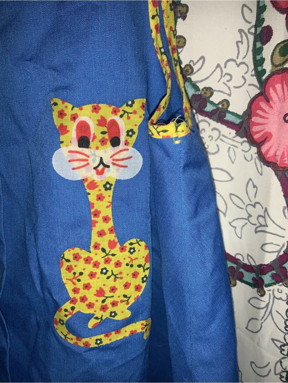 Vintage 70s Little Girl Appliqué Cat Yellow Buttons Light Blue Dress/Tunic shirt